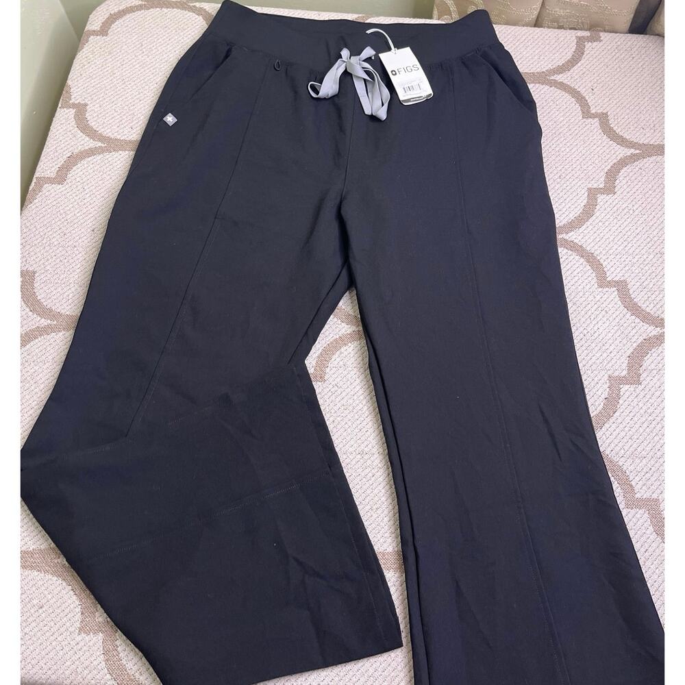 FIGS Madryn High Waisted Flare Scrub Pants Size Petite Large NWT - Picture 16 of 16